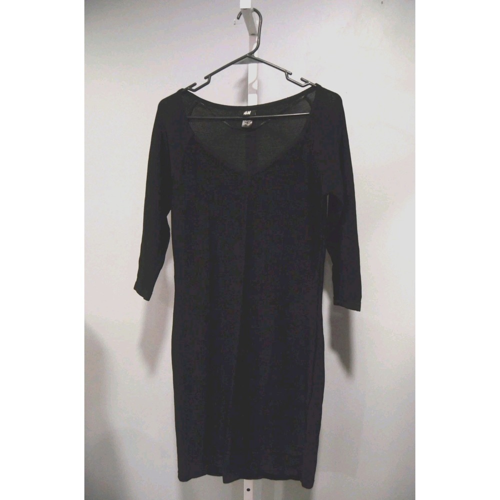 H&M Size M Bodycon Little Black Dress Knit V-Neck Hook/Eye Closure 3/4 Sleeves